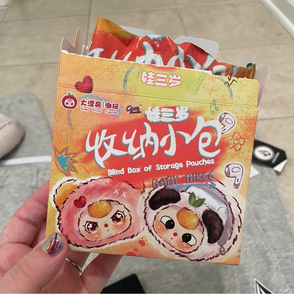 21 item LOT (#2) - @KIMSCLOSET66 SHARE SHOW 2025 HOLIDAY SPECIAL!!🎉🌏🌍🌎🎉 - Picture 15 of 17